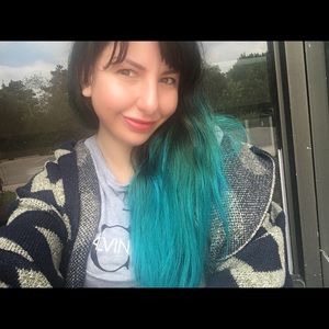 Meet your Posher, Daniela